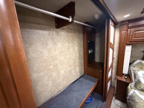 2014 Winnebago 42GD