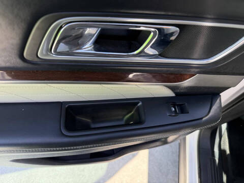 2017 Ford Explorer Platinum