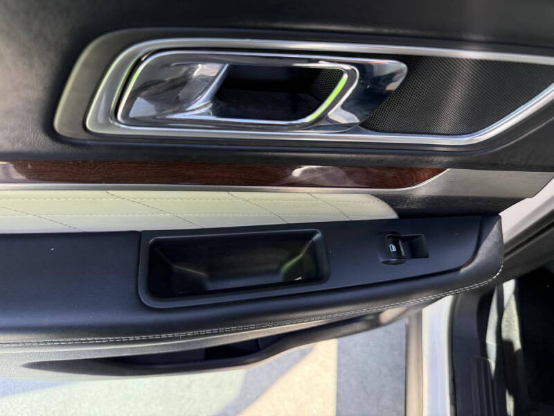 2017 Ford Explorer Platinum