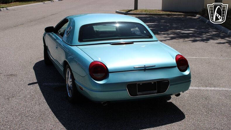 2002 Ford Thunderbird Deluxe