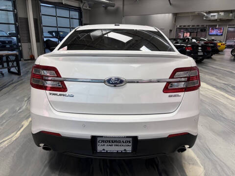 2018 Ford Taurus SEL