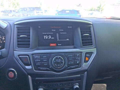 2019 Nissan Pathfinder SL