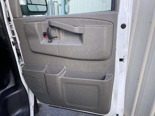 2023 Chevrolet Express 2500