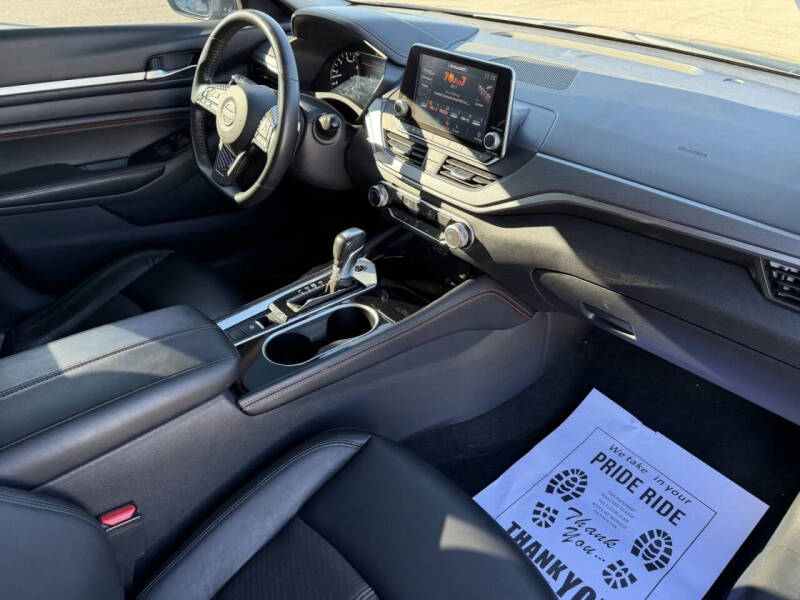 2023 Nissan Altima 2.5 SR