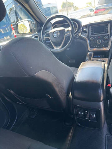 2017 Jeep Grand Cherokee Laredo E