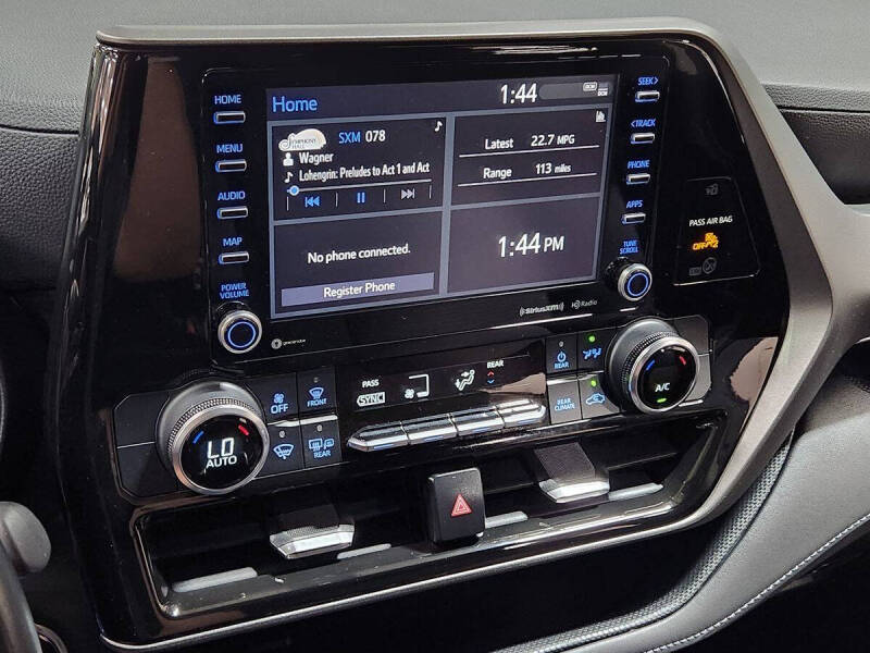 2022 Toyota Highlander LE