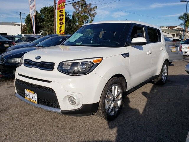 2017 Kia Soul +