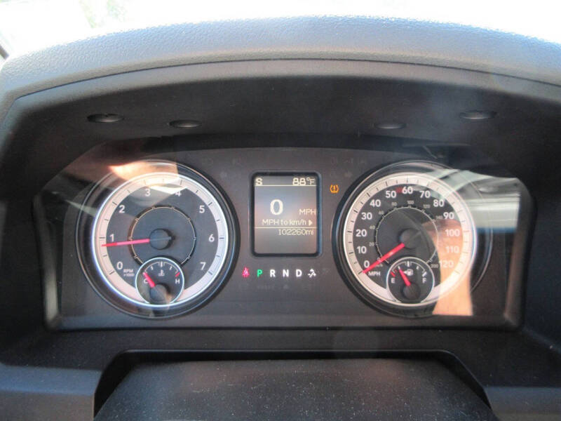 2016 RAM 1500 SLT