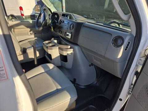 2011 Ford E-Series E-350 SD