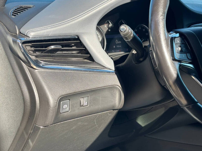 2022 Buick Enclave Essence