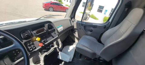 2024 Freightliner M2 106