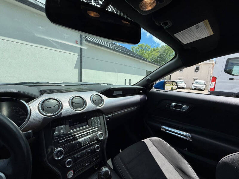2017 Ford Mustang EcoBoost Premium