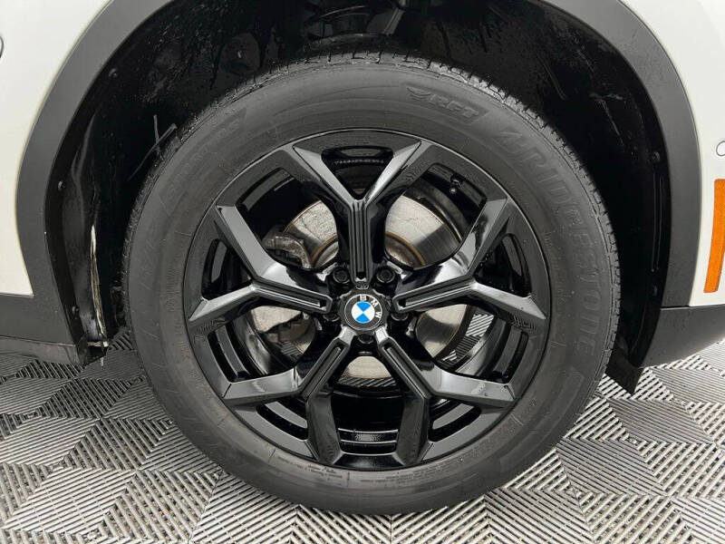 2024 BMW X4 xDrive30i