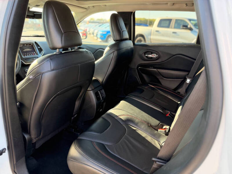 2022 Jeep Cherokee Trailhawk