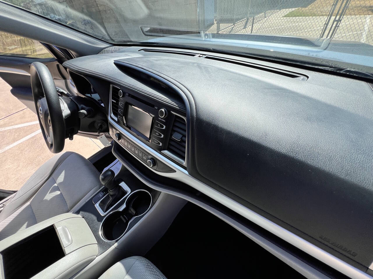 Used Car 2019 Toyota Highlander  Le 4dr Suv (2.7l I4) For Sale Under $20,000 In Austin, Texas