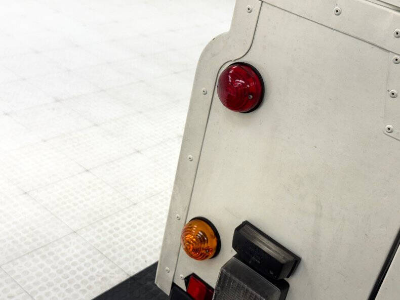 1987 Land Rover Defender