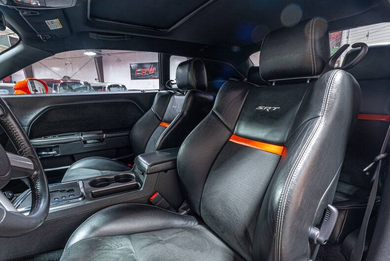 2008 Dodge Challenger SRT8