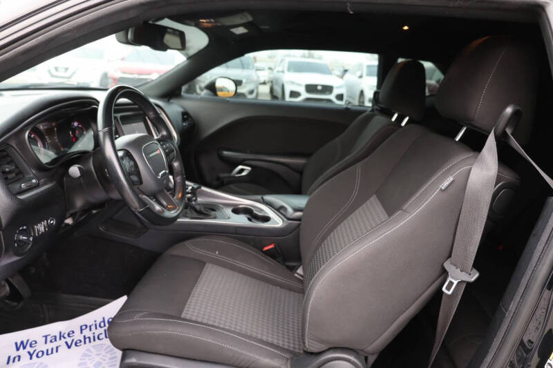 2021 Dodge Challenger SXT