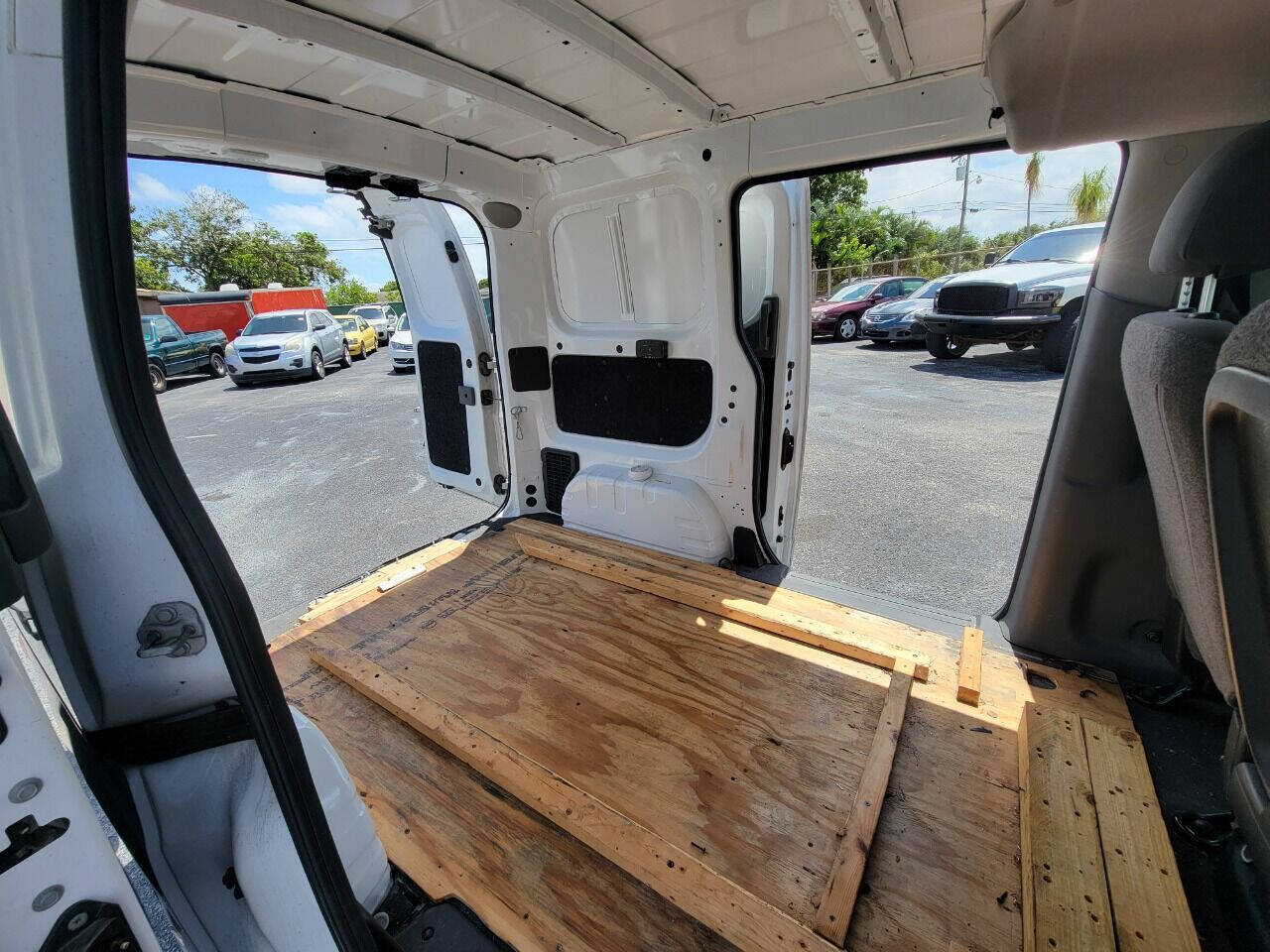 2018 NISSAN NV200 Van - $21,999