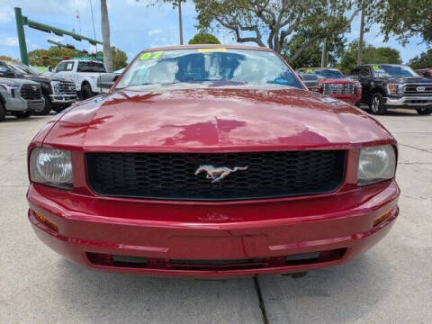 2007 Ford Mustang V6 Deluxe