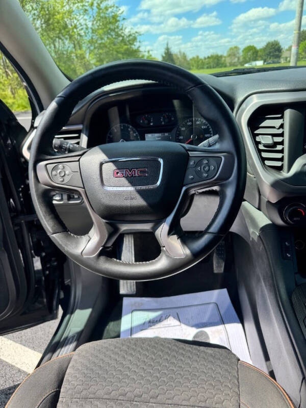 2017 GMC Acadia SLE-2
