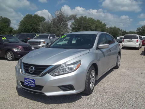 2017 Nissan Altima for sale at BRETT SPAULDING SALES in Onawa IA