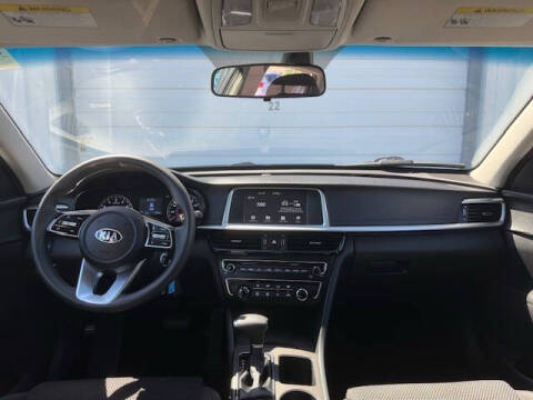 2020 Kia Optima LX