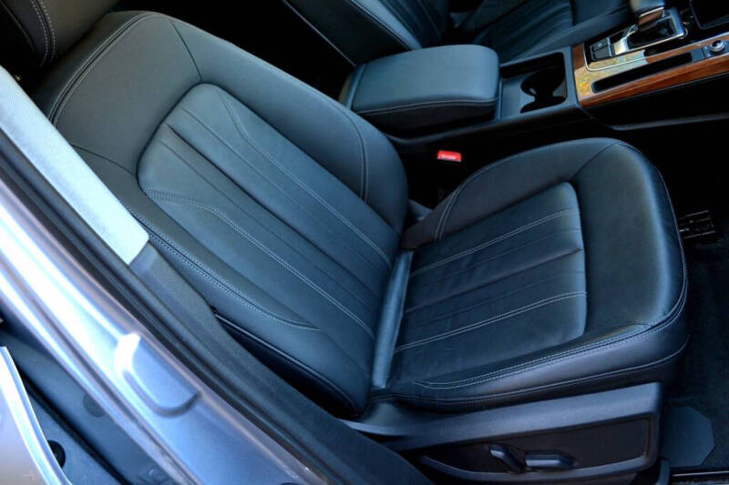 2023 Audi Q5 quattro Premium 40 TFSI