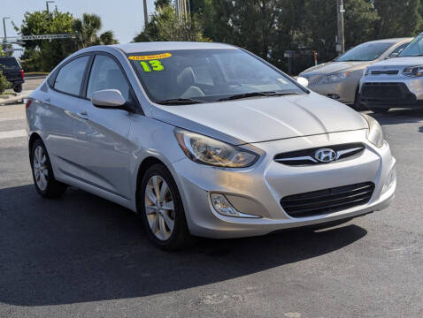 2013 Hyundai Accent GLS