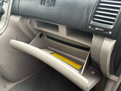 2007 Hyundai Entourage