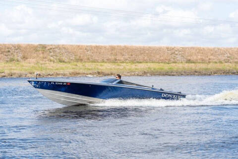 1994 Donzi Marine Classic 22