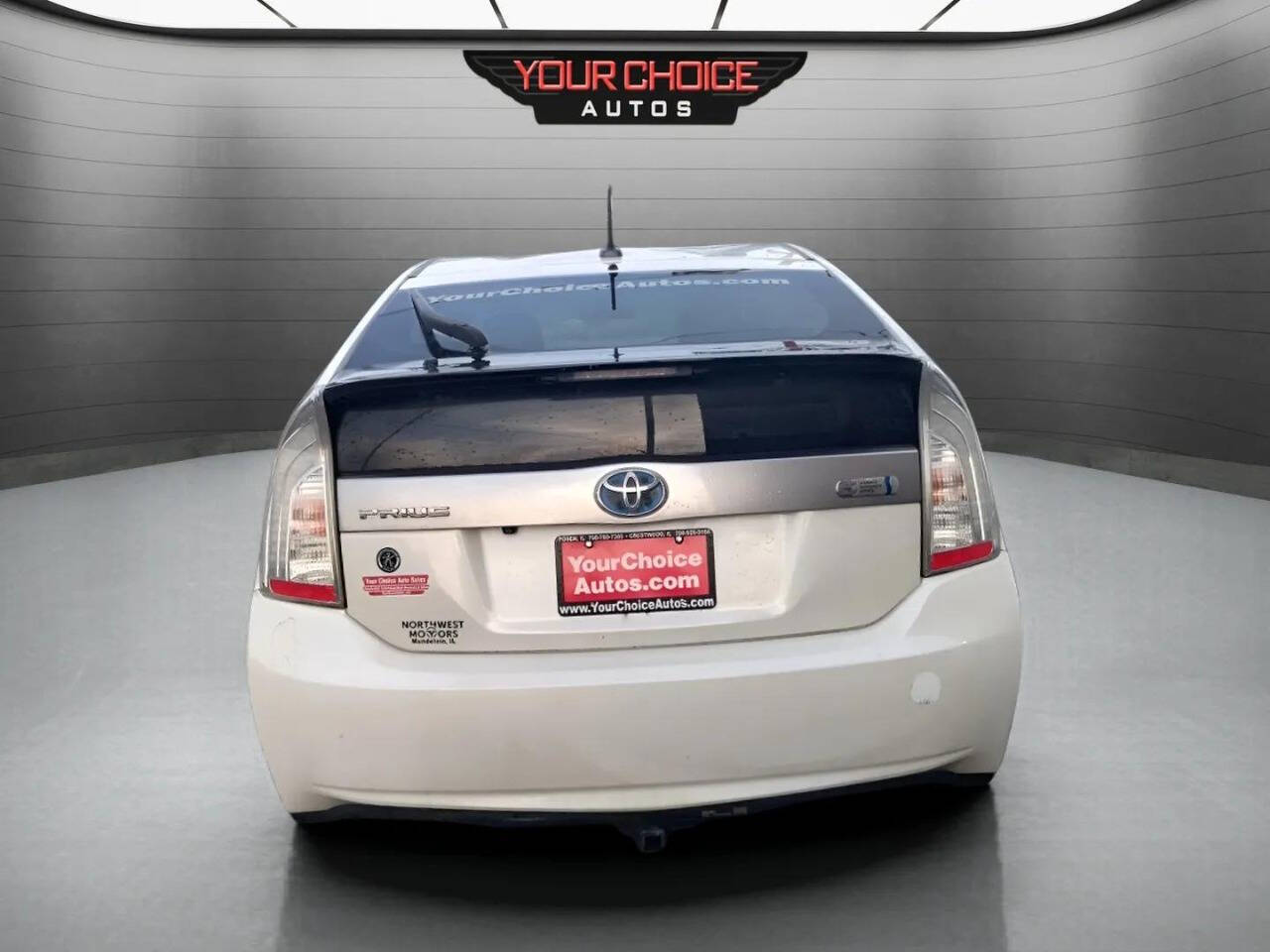 ToyotaPrius Plug-in Hybrid4