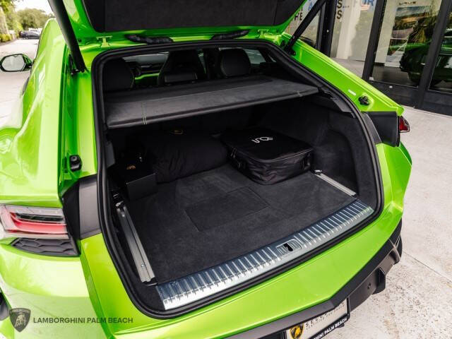 2025 Lamborghini Urus SE