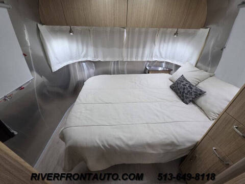 2018 Airstream Flying Cloud 25FB
