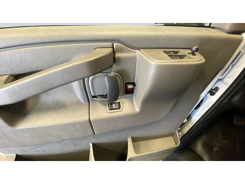 2025 GMC Savana 3500