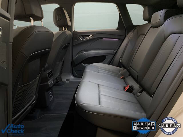 2024 Audi Q4 e-tron quattro Premium Plus 50