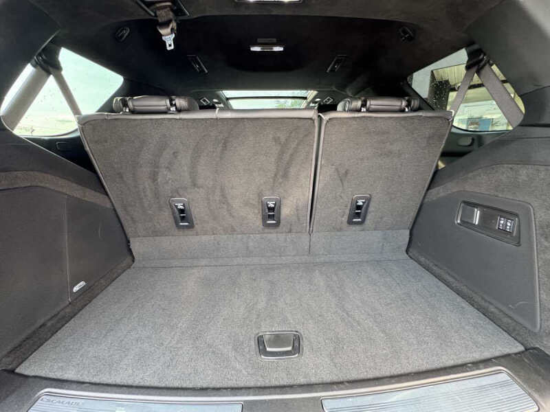 2025 Cadillac Escalade-V