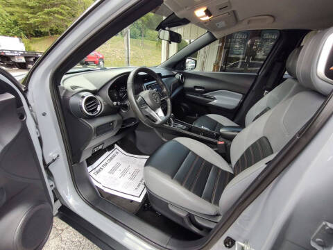 2021 Nissan Kicks SR