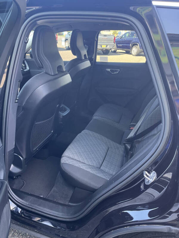 2023 Volvo XC60 B5 Core