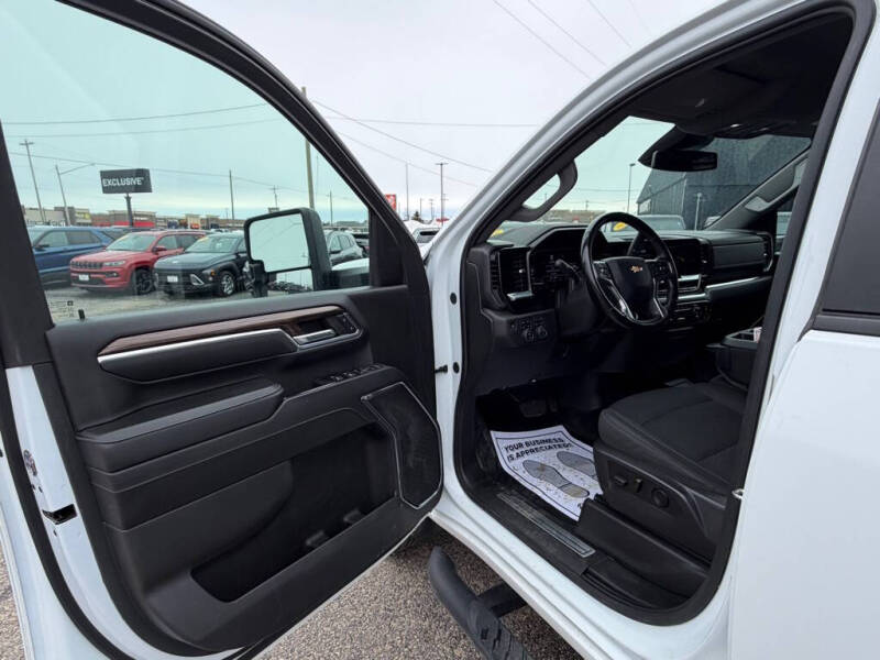 2024 Chevrolet Silverado 3500HD CC LT