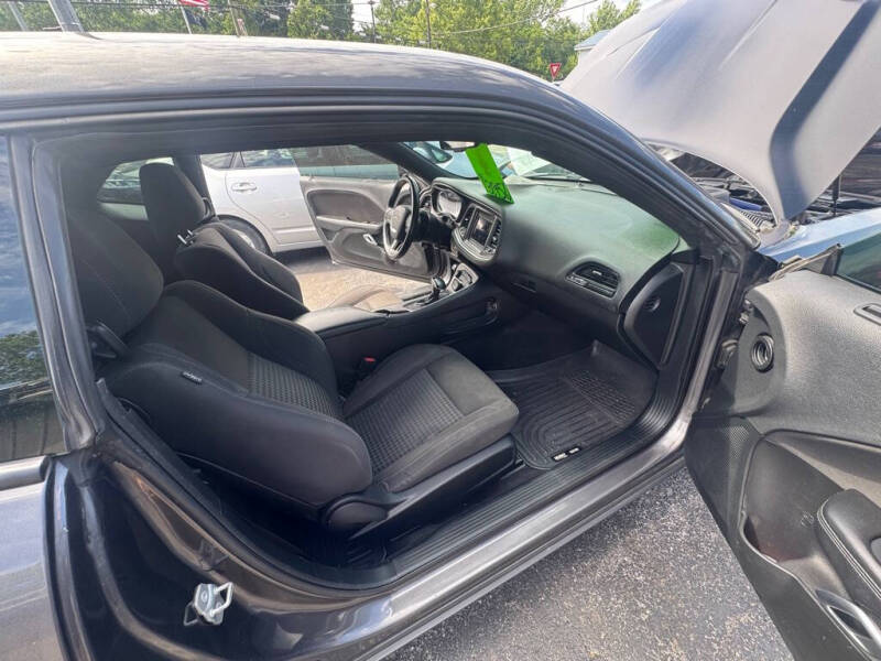 2019 Dodge Challenger SXT