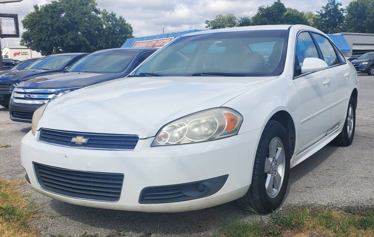 2011 Chevrolet Impala for sale at DURANGO AUTO CENTER LLC in Tulsa, OK