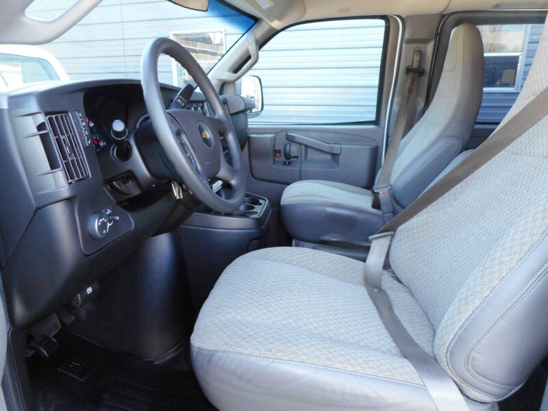 2017 Chevrolet Express LT 3500