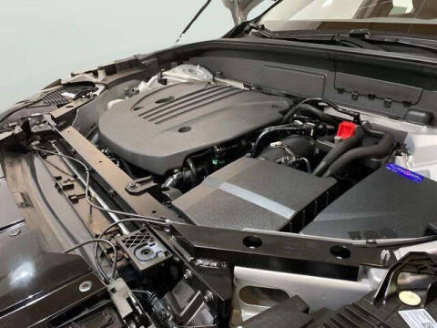 2025 Volvo XC60 B5 Core Dark Theme