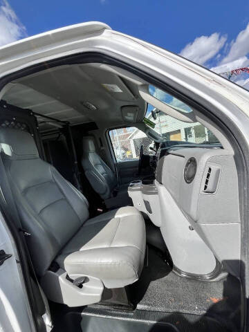 2013 Ford E-Series