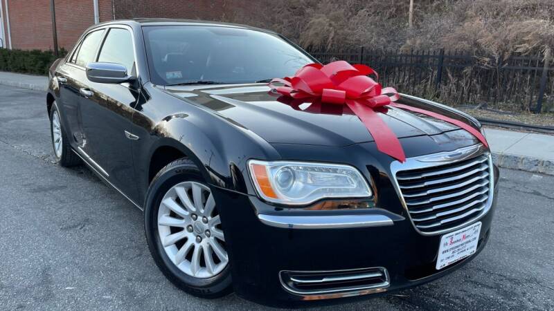 2013 Chrysler 300 for sale at Speedway Motors in Paterson NJ