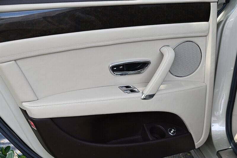 2014 Bentley Flying Spur 32