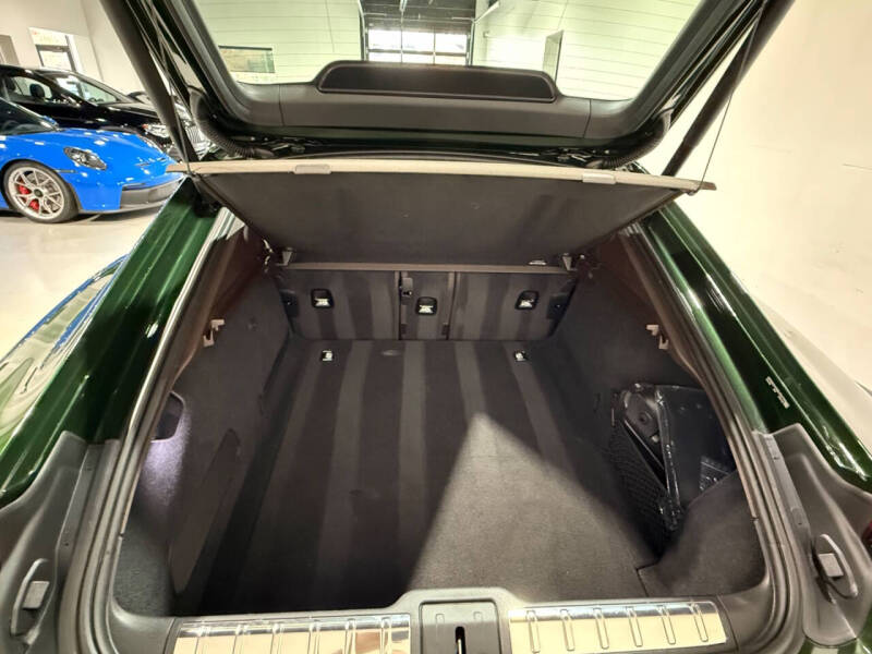 2025 Porsche Panamera 4 E-Hybrid