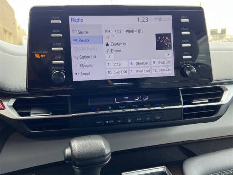 2022 Toyota Sienna LE 8-Passenger