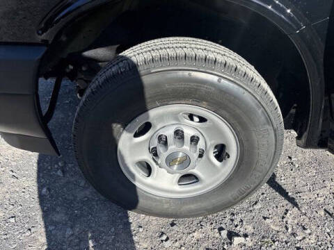 2025 Chevrolet Express 2500